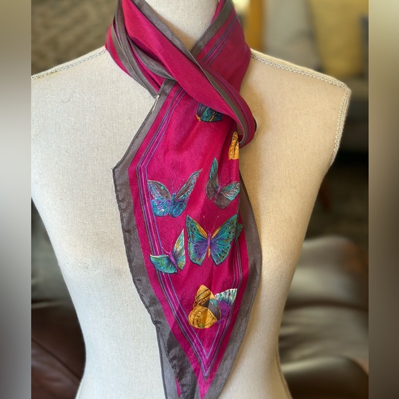 Vintage Oscar de La Renta silk scarf - Picture 4 of 4